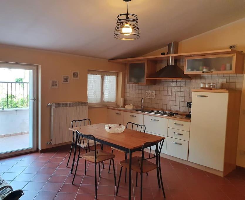 Casa Vacanze Donna Lucia كاستل دي سانجرو المظهر الخارجي الصورة