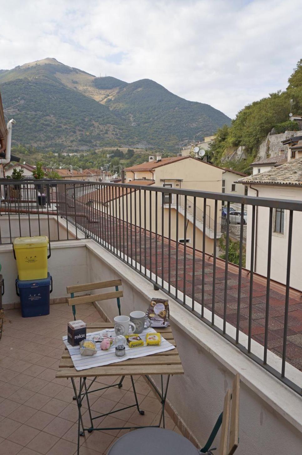 Casa Vacanze Donna Lucia كاستل دي سانجرو المظهر الخارجي الصورة