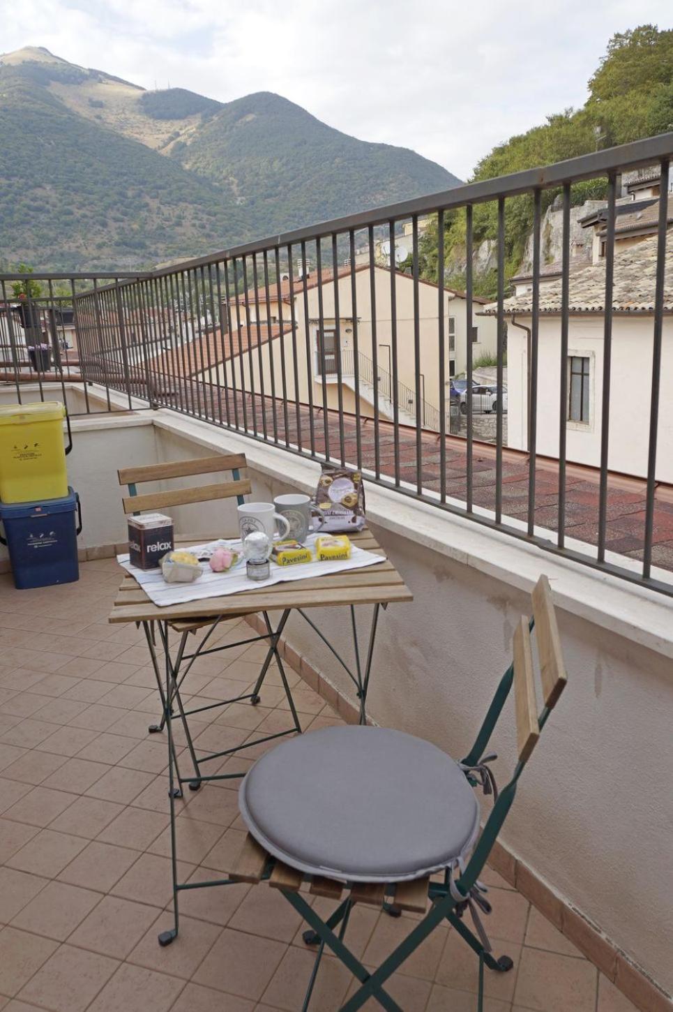 Casa Vacanze Donna Lucia كاستل دي سانجرو المظهر الخارجي الصورة