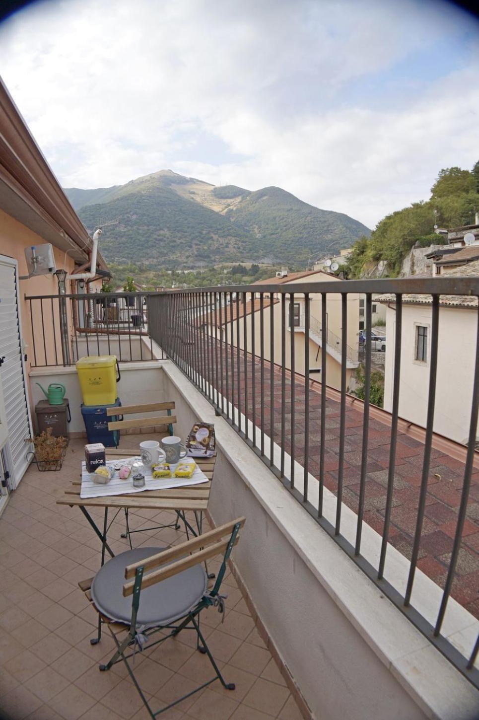 Casa Vacanze Donna Lucia كاستل دي سانجرو المظهر الخارجي الصورة